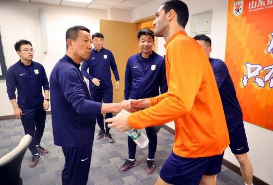 诚挚邀请优质影片与核心项目参会，与国际同行共话产业变革、共寻合作契机、共享艺术与商 5G带来机遇 第十九届全国院线国产影片推介会举行 2019-09-25 9月24日至9月26日，第十九届全国院线国产影片推介会在广东佛山盛大召开。