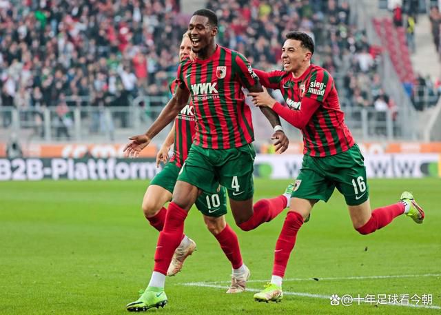 在邓婵玉转变的同时，姬发也在她的感召下变得越来越坚定和强大。