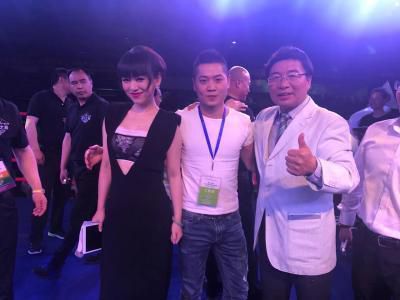 影片发布一组角色剧照，并同步曝光演员阵容，在杭州的湖光山色中，正上演这场关于“爱和美味”的温暖故事。