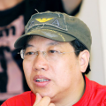 向太否认向佐王可如恋情 直言“郭碧婷更合适” 2018-12-07 近日，向太在节目中回应了向佐与演员王可如恋情一事，向太表示：“向佐只是礼貌招待朋友王可如来香港玩，至于女友一说只是网友恶搞。
