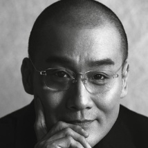 本次释出的剧照展现了能年玲奈饰演的国见飞鸟和搭档藤堂成悟（藤木直人 饰）的相遇。